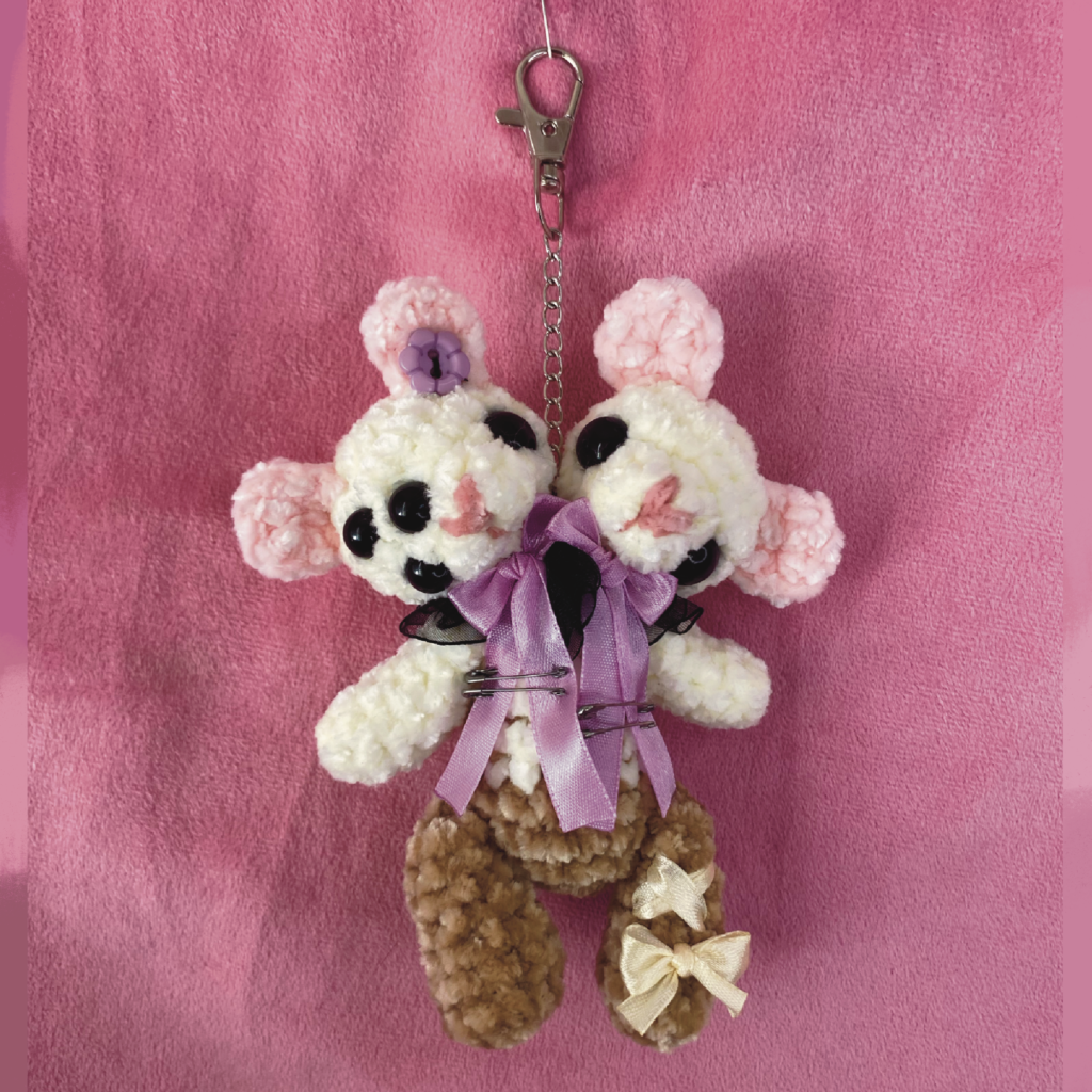 Pink 💜 | Llavero Amigurumi Ratita de Dos Cabezas