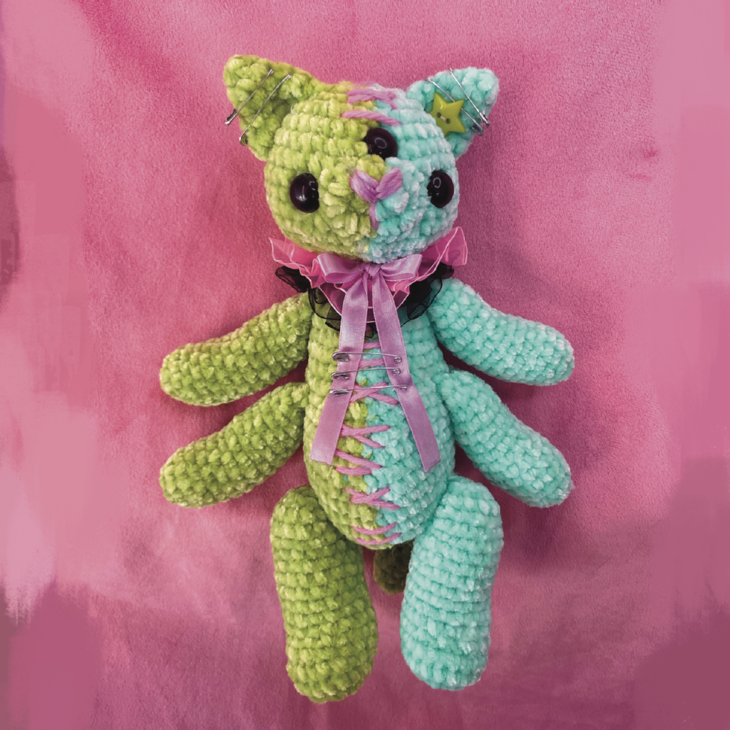 Star 💜 | Amigurumi Alien Gatito de Tres Ojos Hecho a Mano
