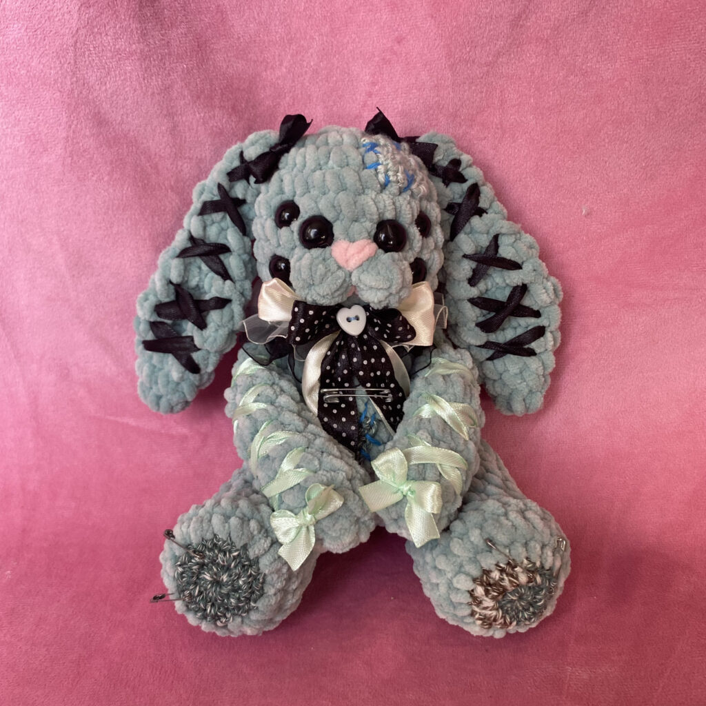 Frangel 💜 | Amigurumi Angel Conejito de Seis Ojos Hecho a Mano