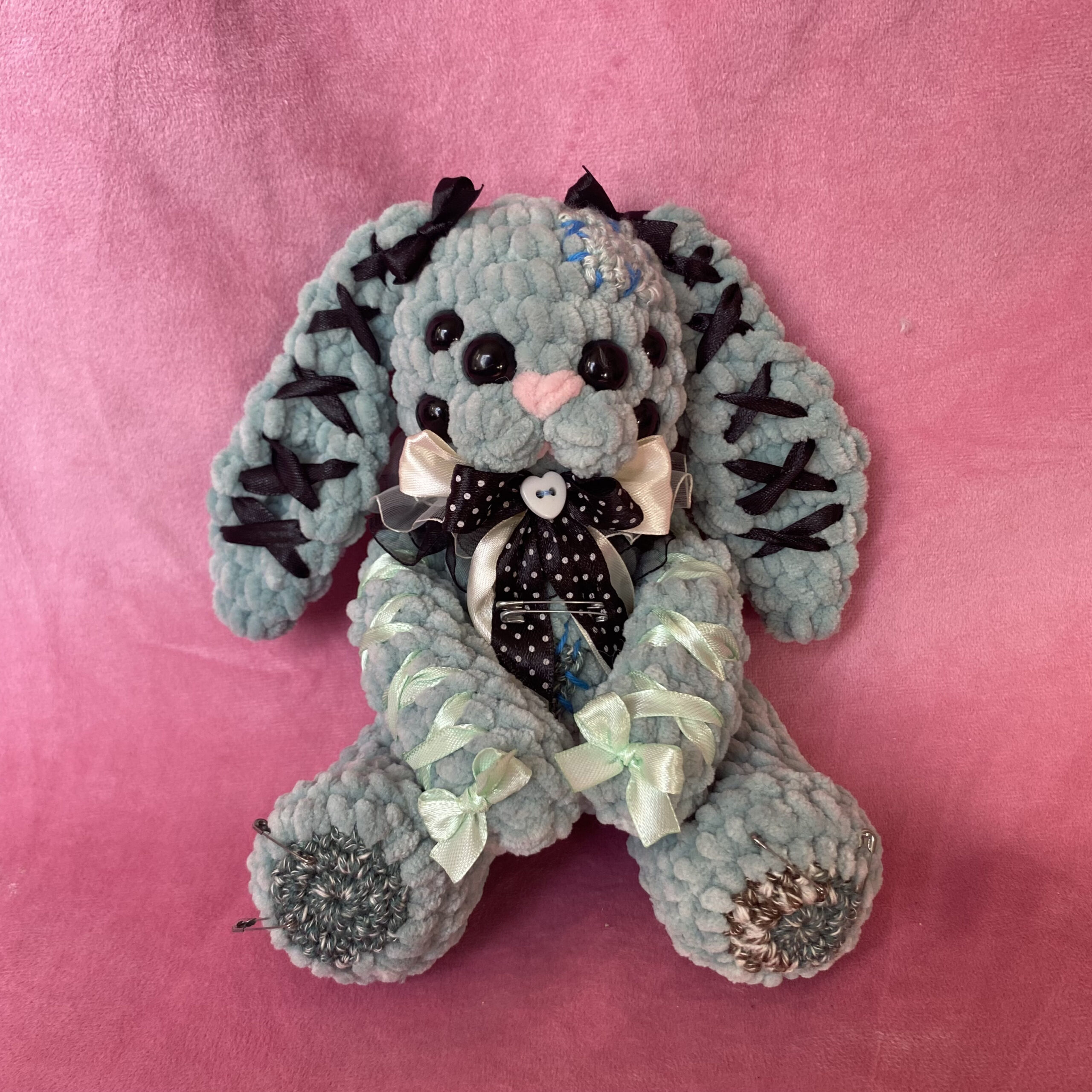 Frangel 💜 | Amigurumi Angel Conejito de Seis Ojos Hecho a Mano
