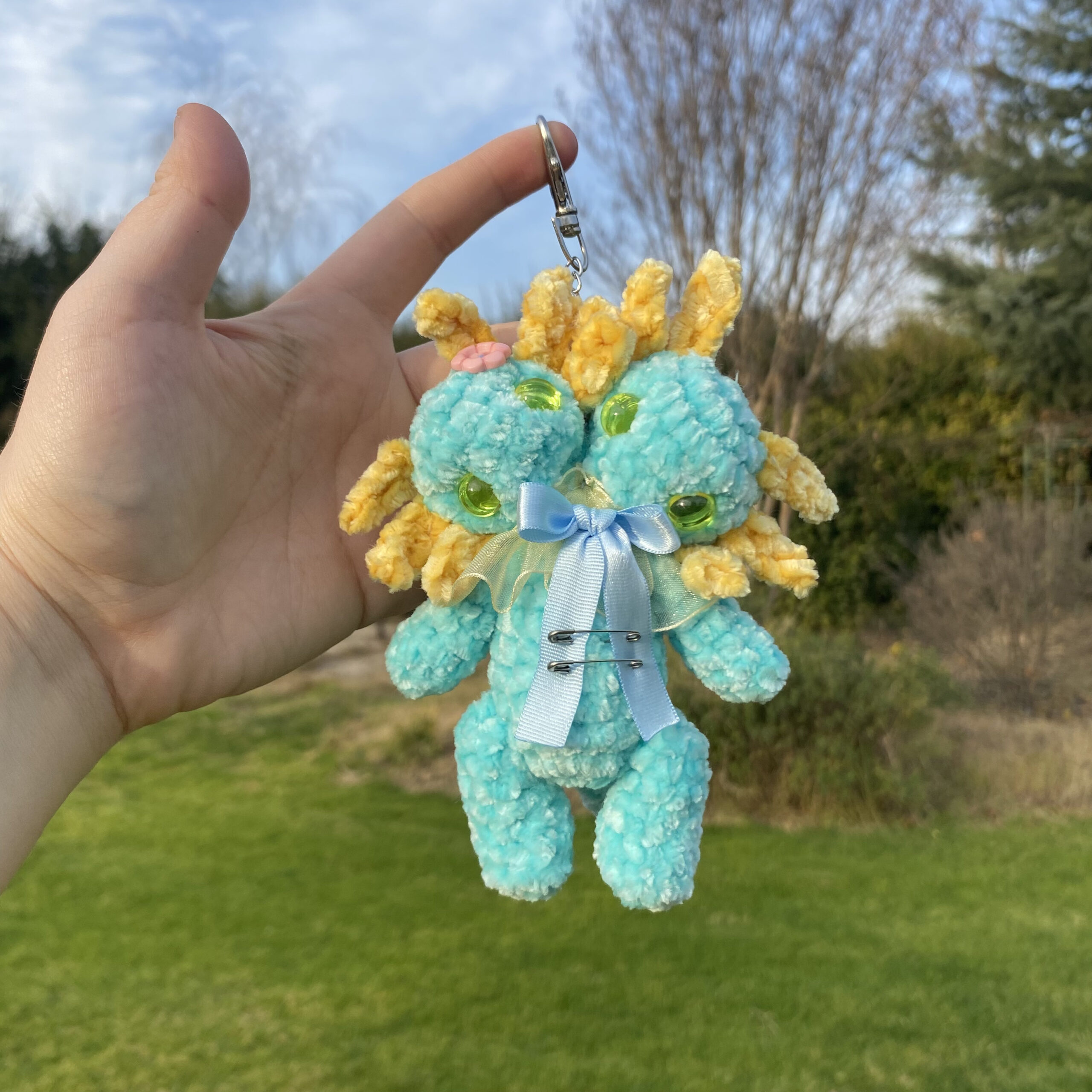 Lag y Lune 💜 | Llavero Amigurumi Ajolotes de Dos Cabezas - Imagen 4