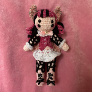 Murcilaura 💜 | Muñequita Amigurumi Creepy Cute Hecha a Mano
