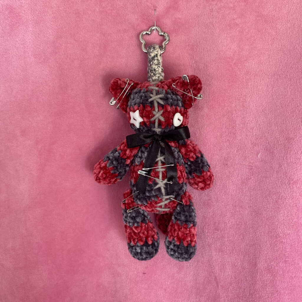 Giny 💜 | Llavero Amigurumi Gatita Patchwork Hecha a Mano